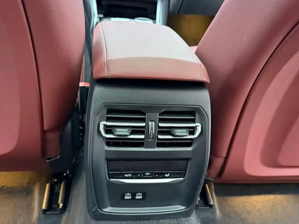 2023 BMW 3 Series 320Li M Sport Package — миниатюра 13