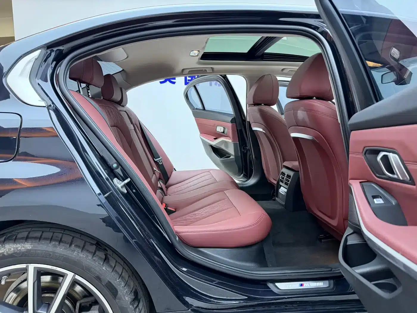 2023 BMW 3 Series 320Li M Sport Package — миниатюра 17