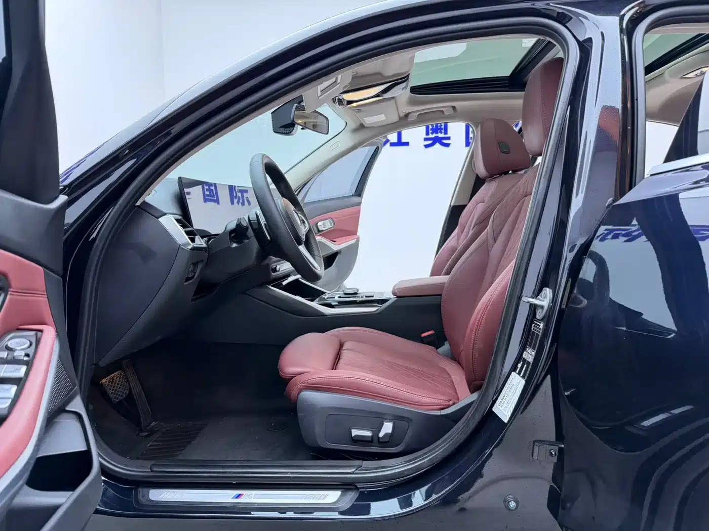 2023 BMW 3 Series 320Li M Sport Package — миниатюра 5