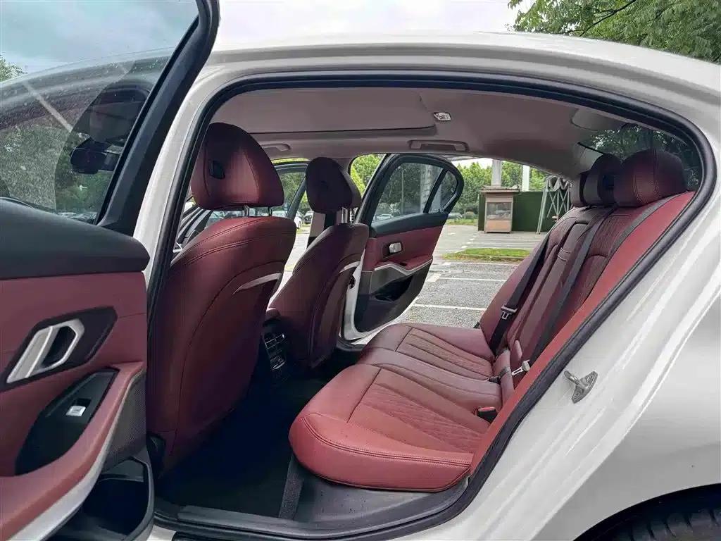 2023 BMW 3 Series 320Li M Sport Package — миниатюра 15