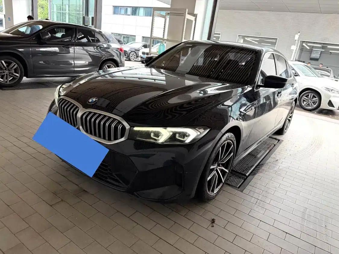 2023 BMW 3 Series 320Li M Sport Package — миниатюра 1