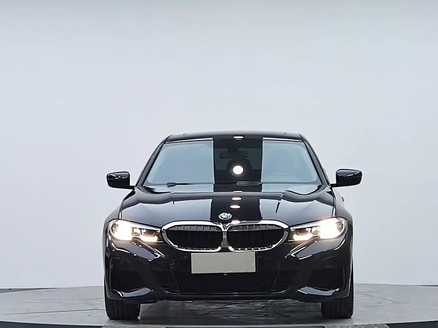 2022 BMW 3 Series 320Li M Sport Package — миниатюра 2
