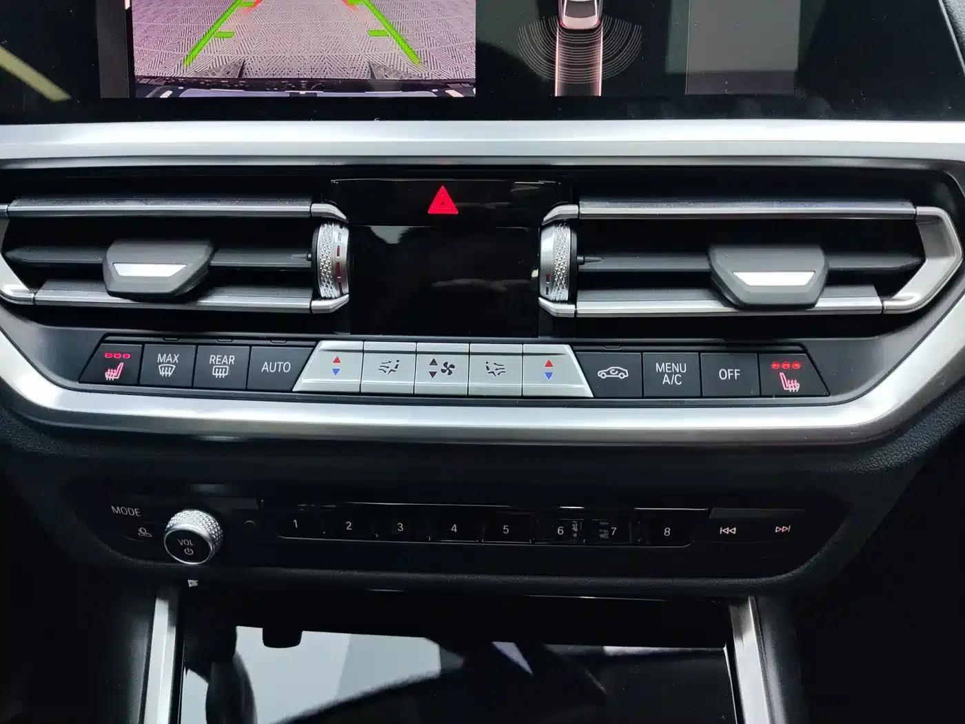 2022 BMW 3 Series 320Li M Sport Package — миниатюра 14