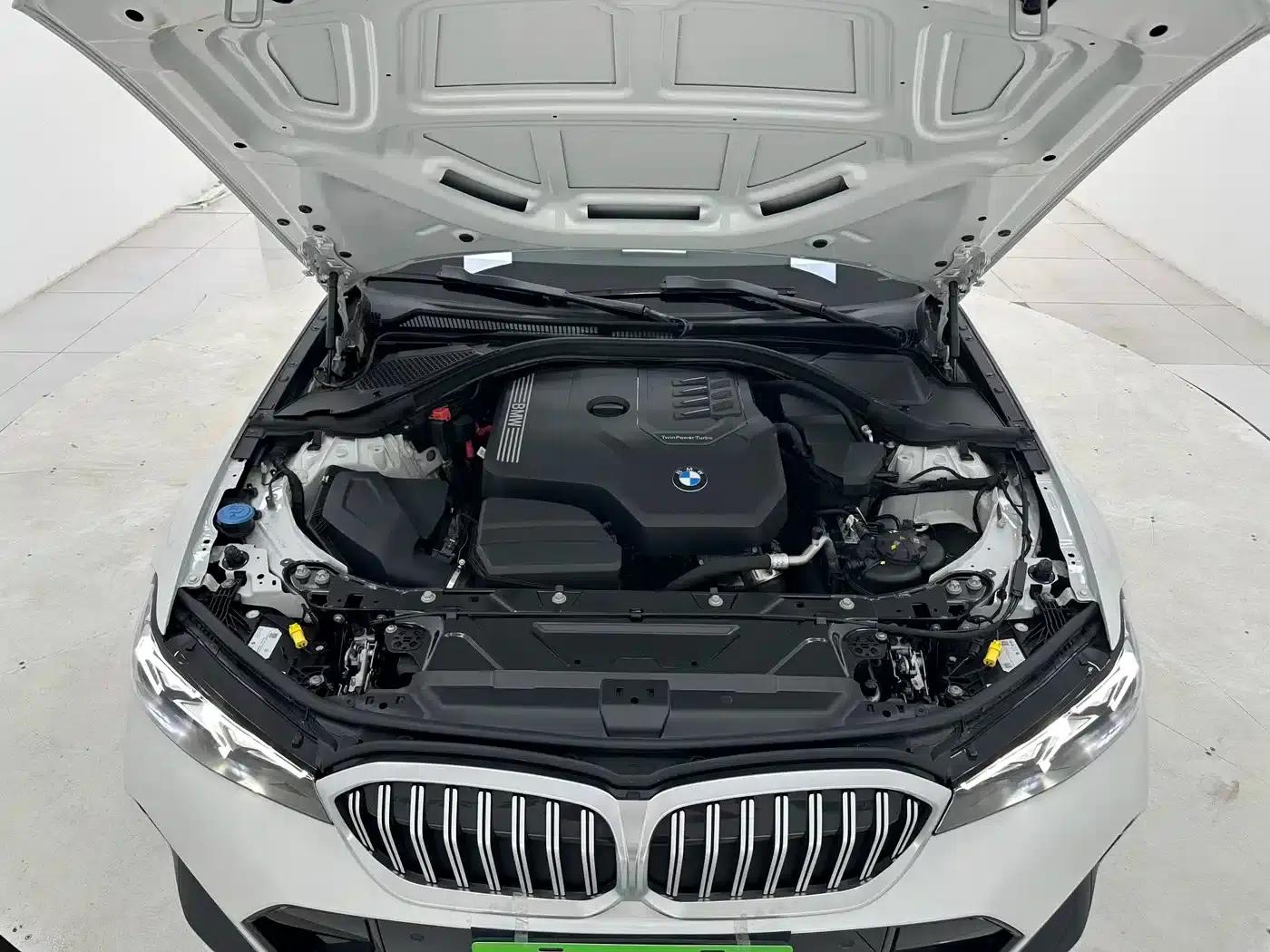 2023 BMW 3 Series 320Li M Sport Package — миниатюра 18