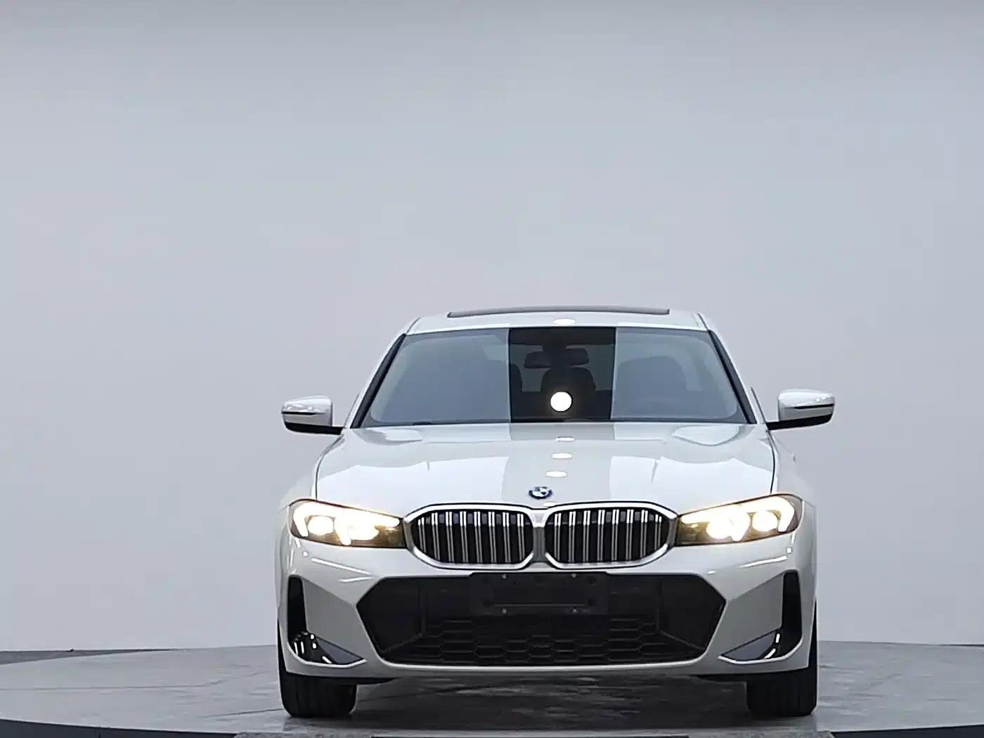 2023 BMW 3 Series 320Li M Sport Package — миниатюра 3