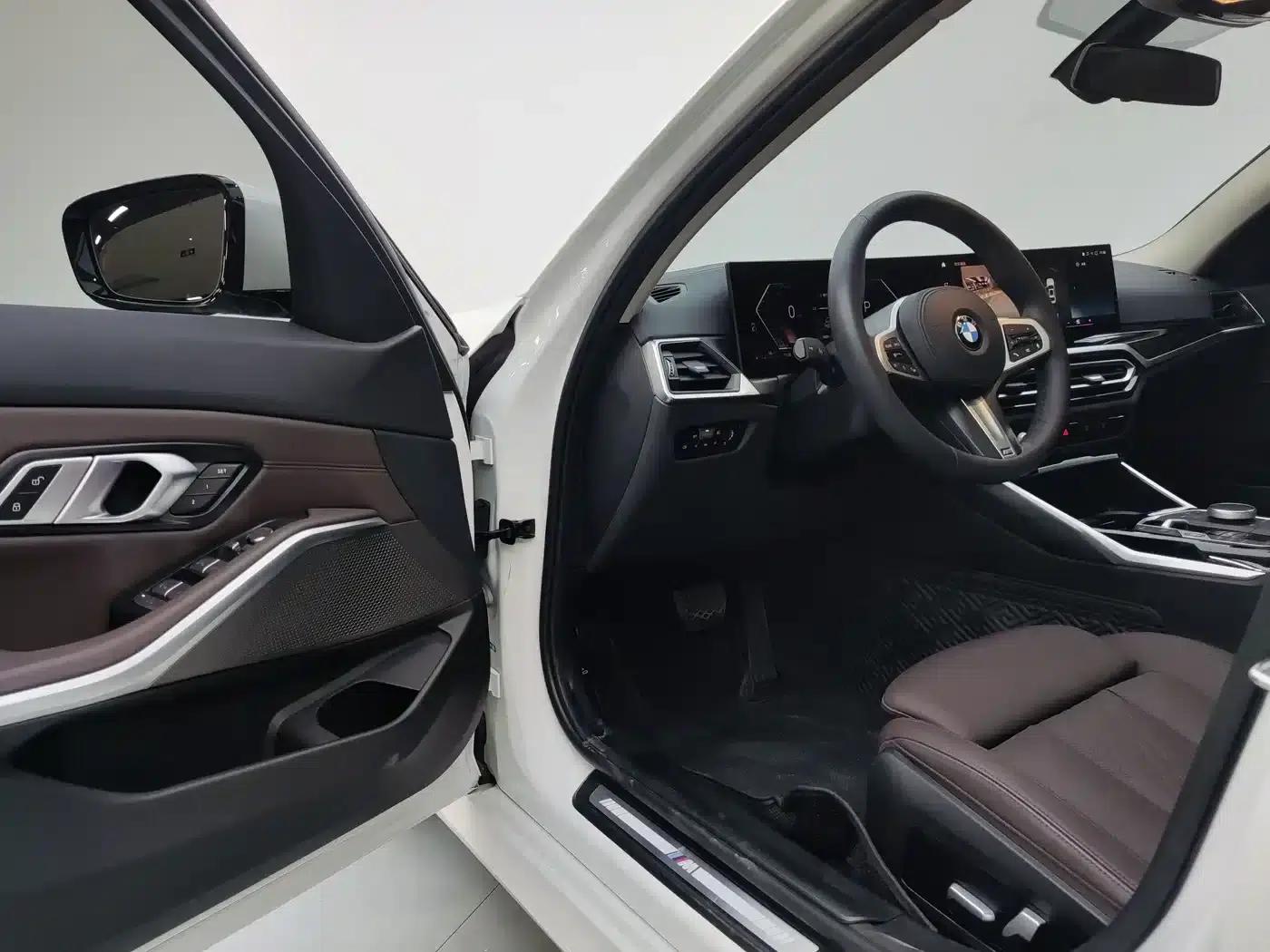 2023 BMW 3 Series 320Li M Sport Package — миниатюра 7