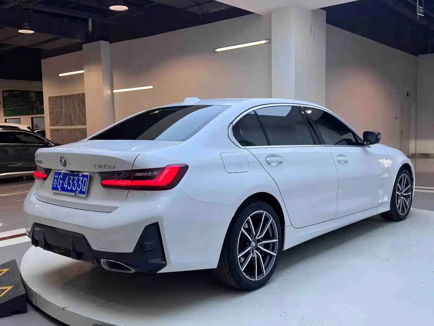 2023 BMW 3 Series 320Li M Sport Package — миниатюра 5