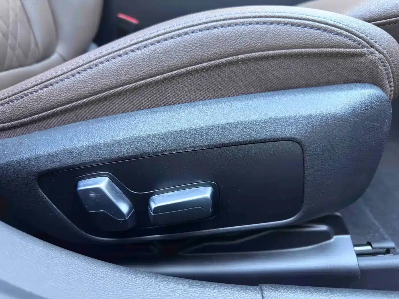 2023 BMW 3 Series 320Li M Sport Package — миниатюра 18