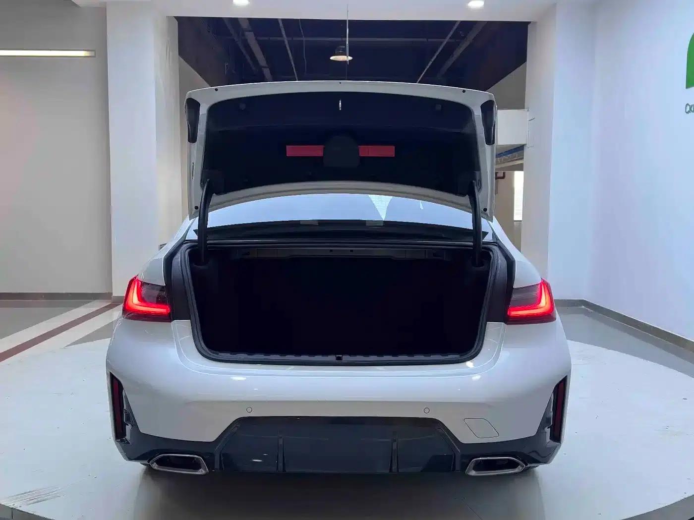 2023 BMW 3 Series 320Li M Sport Package — миниатюра 22