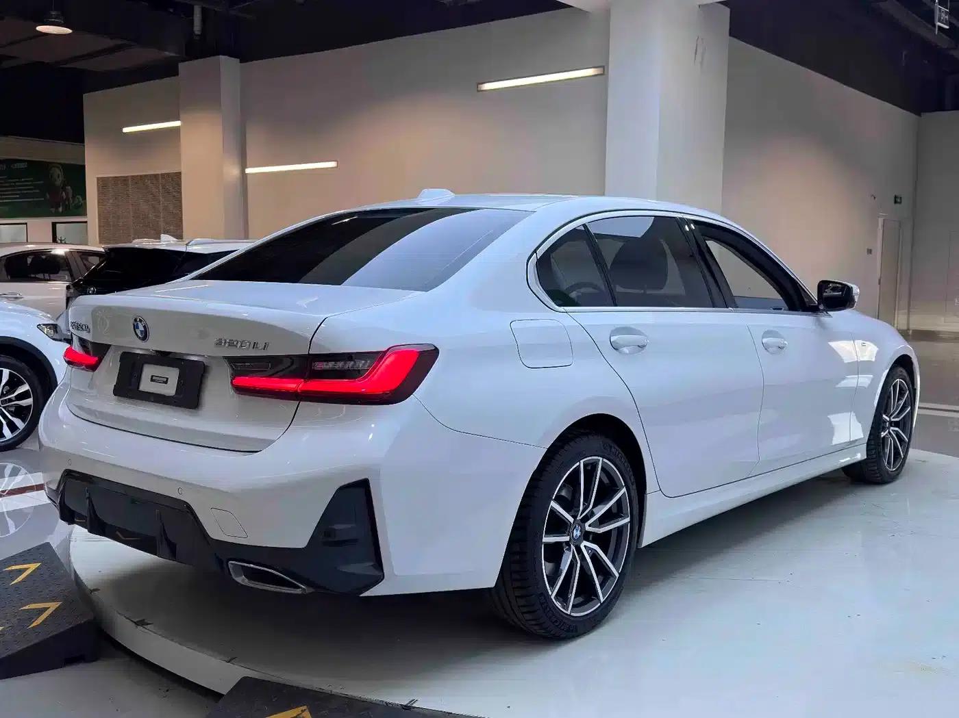 2023 BMW 3 Series 320Li M Sport Package — миниатюра 5