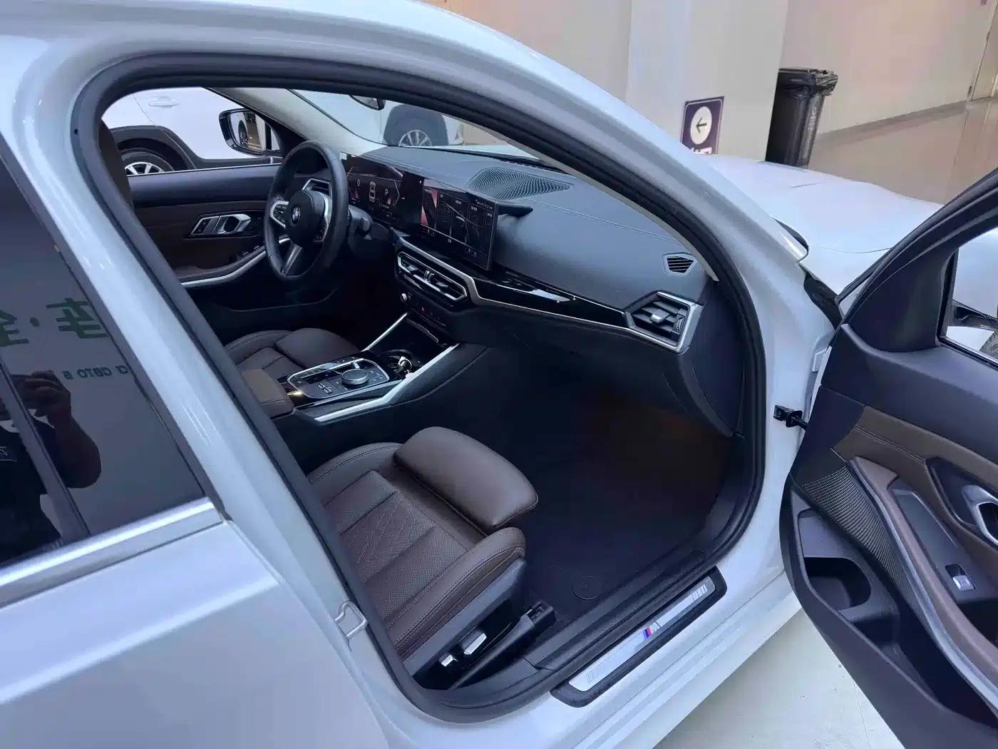 2023 BMW 3 Series 320Li M Sport Package — миниатюра 10