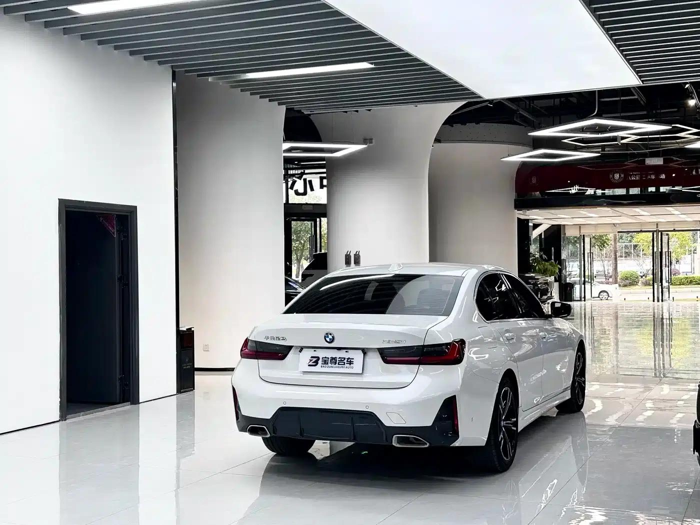 2024 BMW 3 Series 325i M Sport Package — миниатюра 12