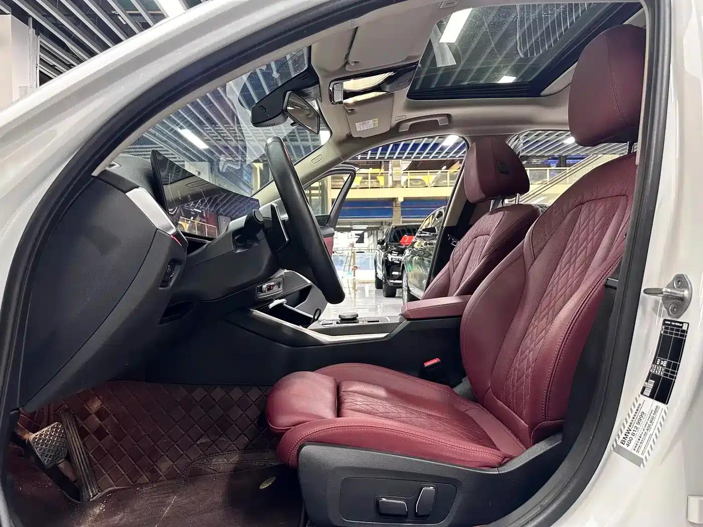 2024 BMW 3 Series 325i M Sport Package — миниатюра 5