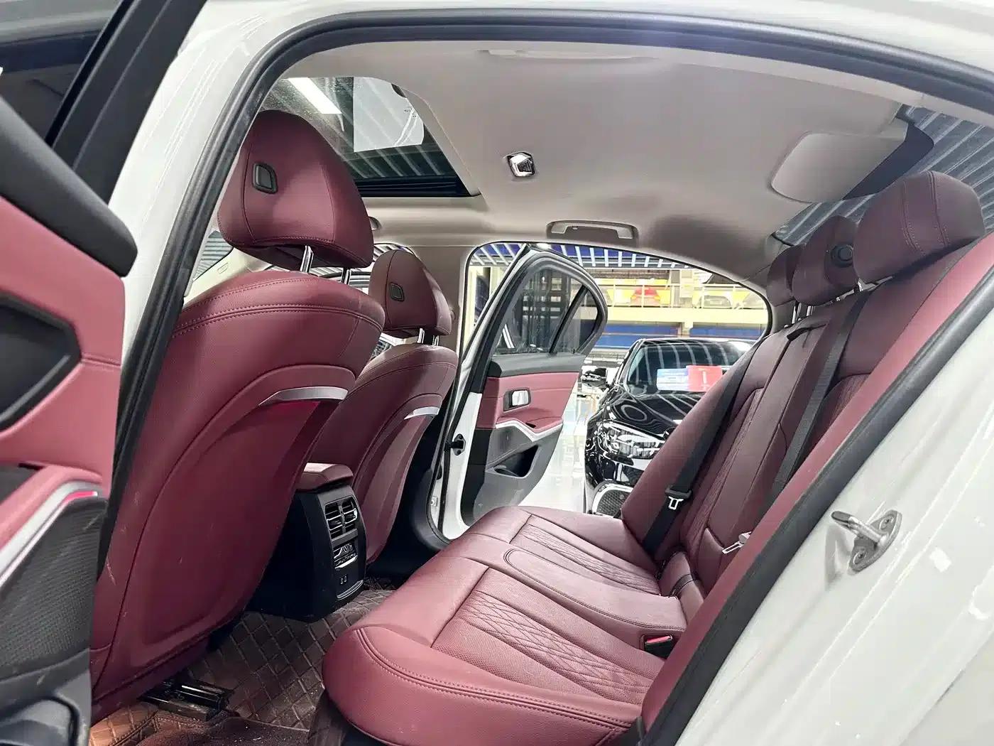 2024 BMW 3 Series 325i M Sport Package — миниатюра 7