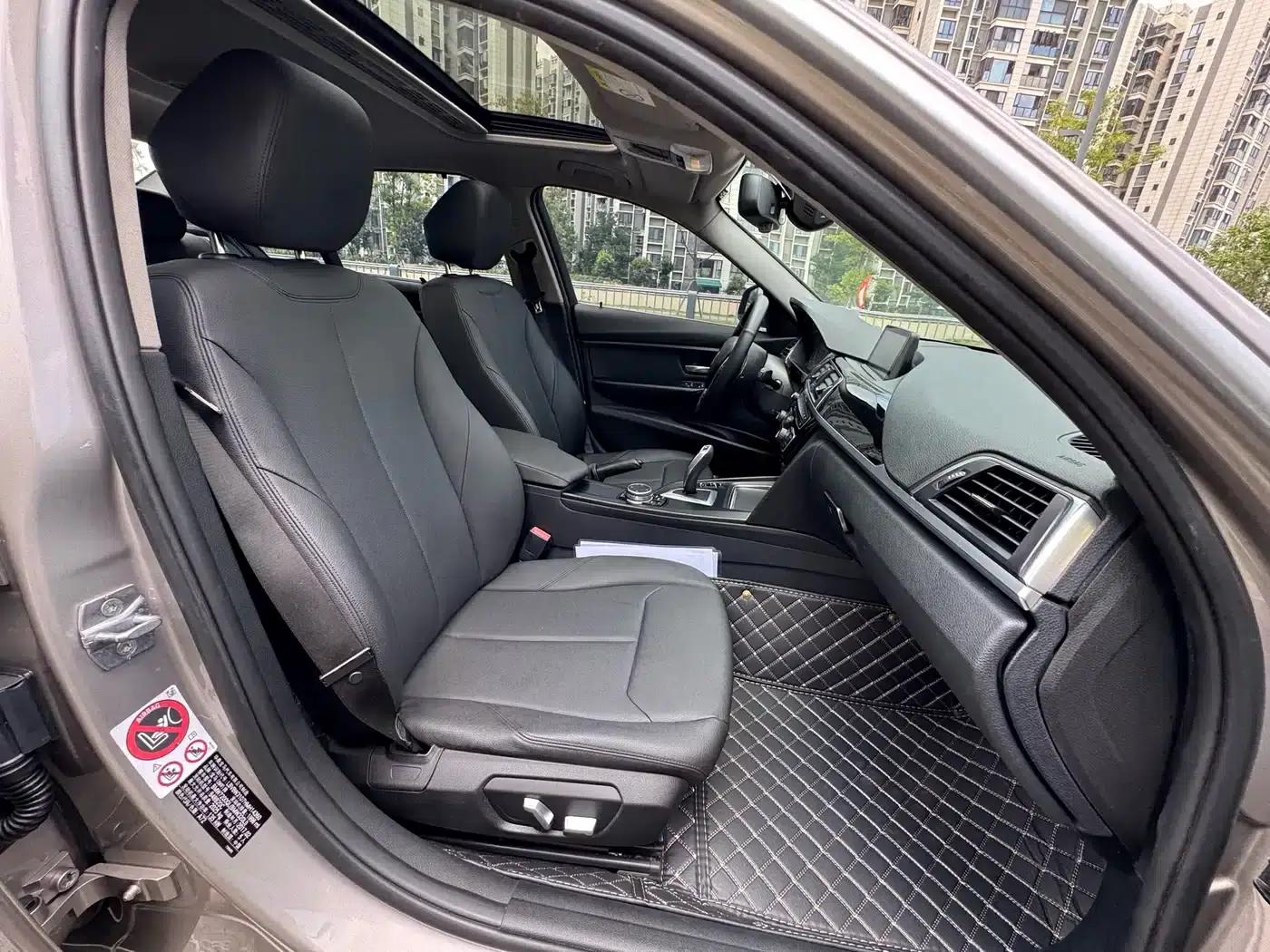 2017 BMW 3 Series 320Li Fashion Edition — миниатюра 11