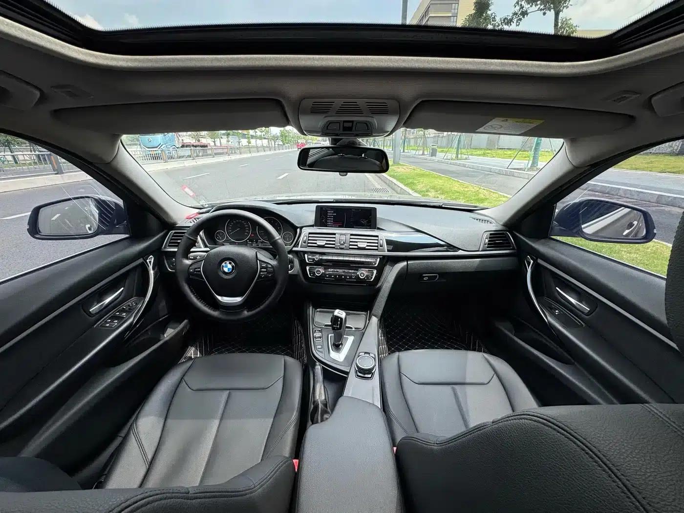 2017 BMW 3 Series 320Li Fashion Edition — миниатюра 6