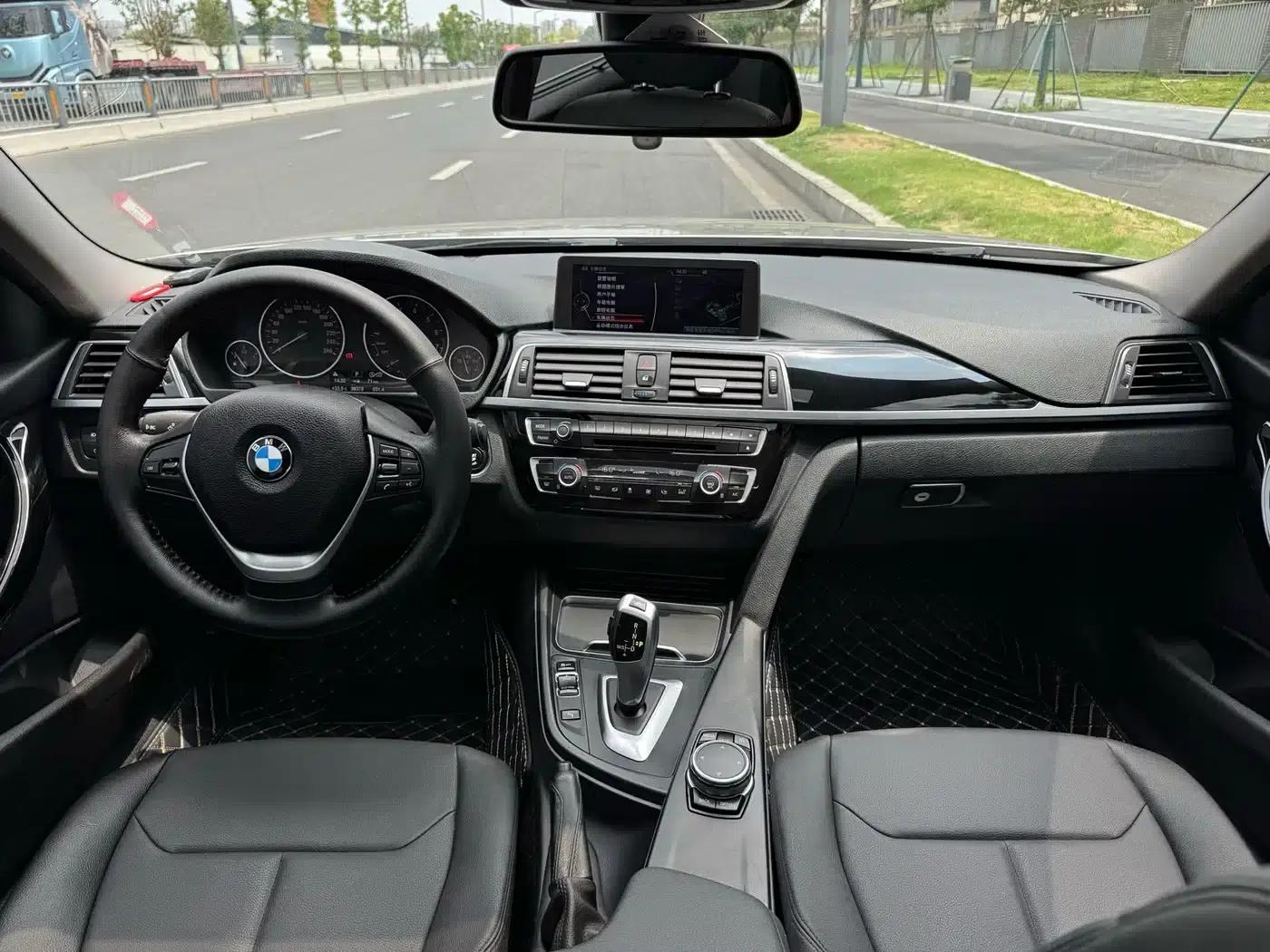 2017 BMW 3 Series 320Li Fashion Edition — миниатюра 7