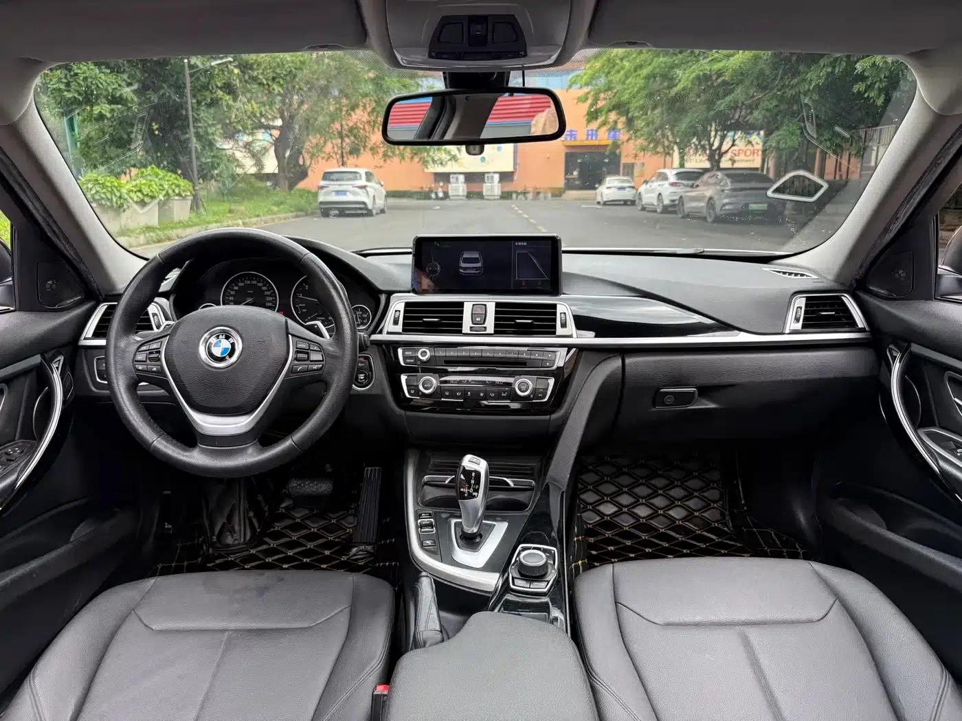 2016 BMW 3 Series 316Li Fashion Edition — миниатюра 11