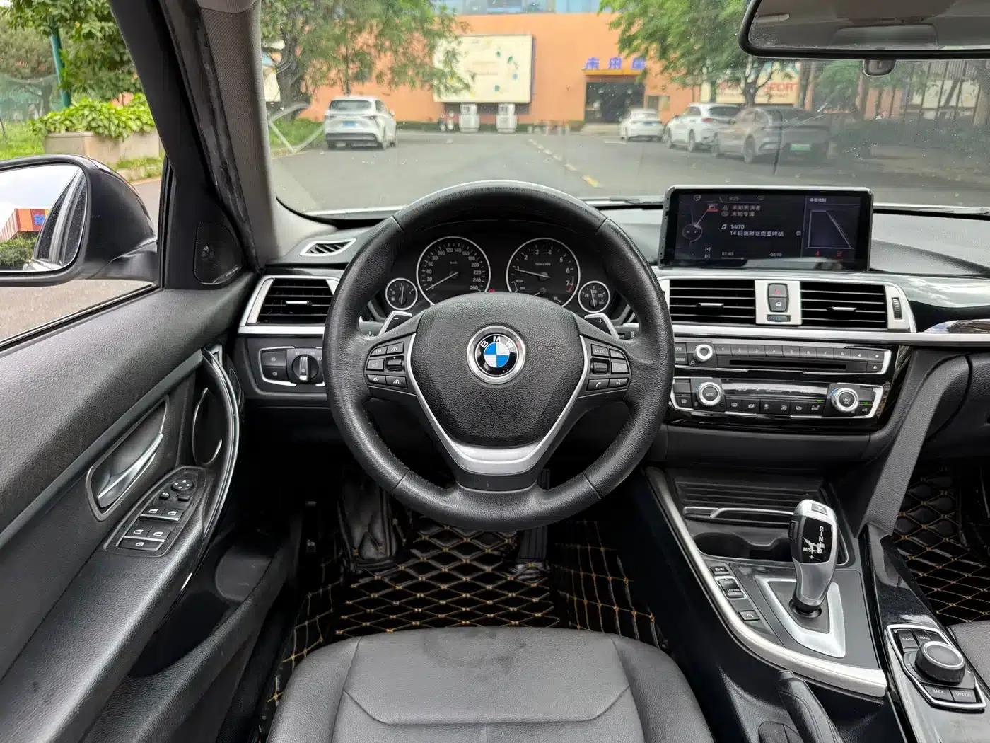 2016 BMW 3 Series 316Li Fashion Edition — миниатюра 15