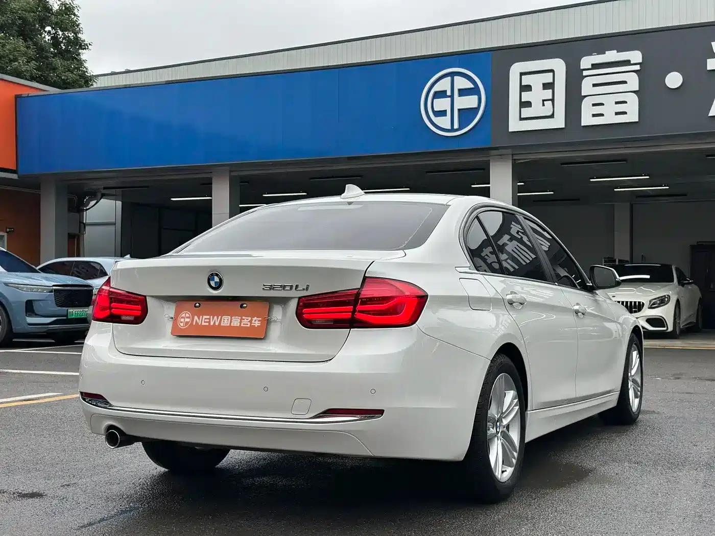 2016 BMW 3 Series 320Li Fashion Edition — миниатюра 19