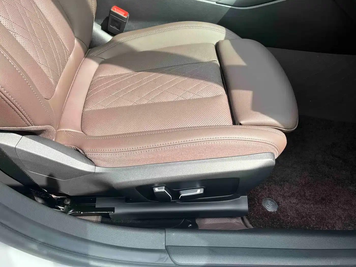 2025 BMW 3 Series 325Li M Sport Package — миниатюра 12