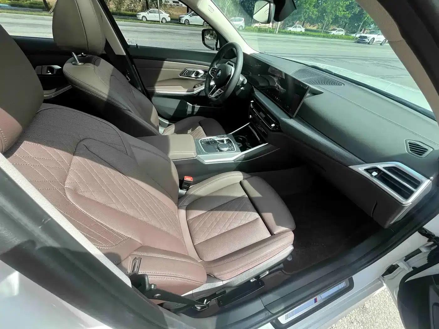 2025 BMW 3 Series 325Li M Sport Package — миниатюра 14