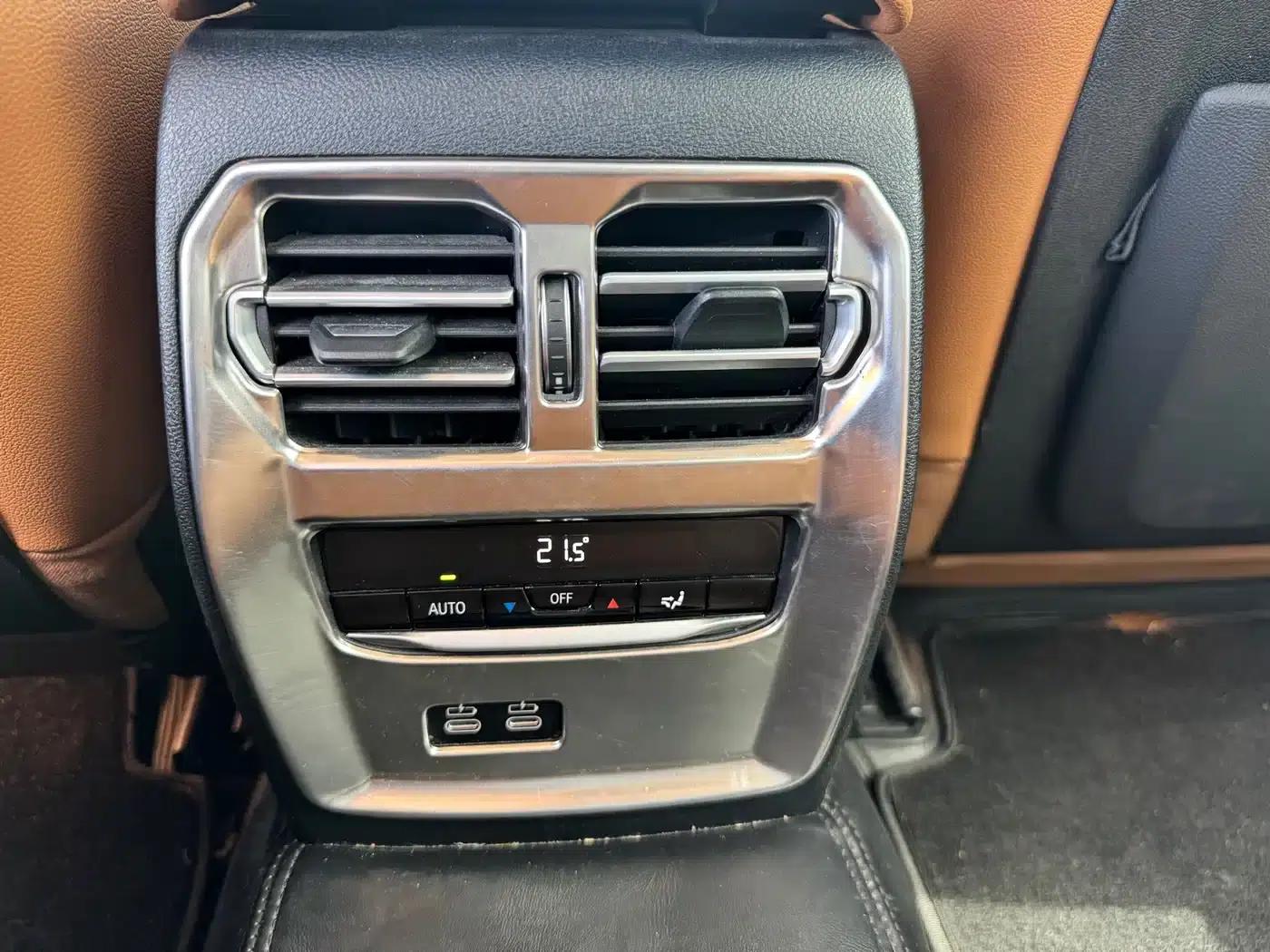 2020 BMW 3 Series 325i M Sport Shadow Edition — миниатюра 14