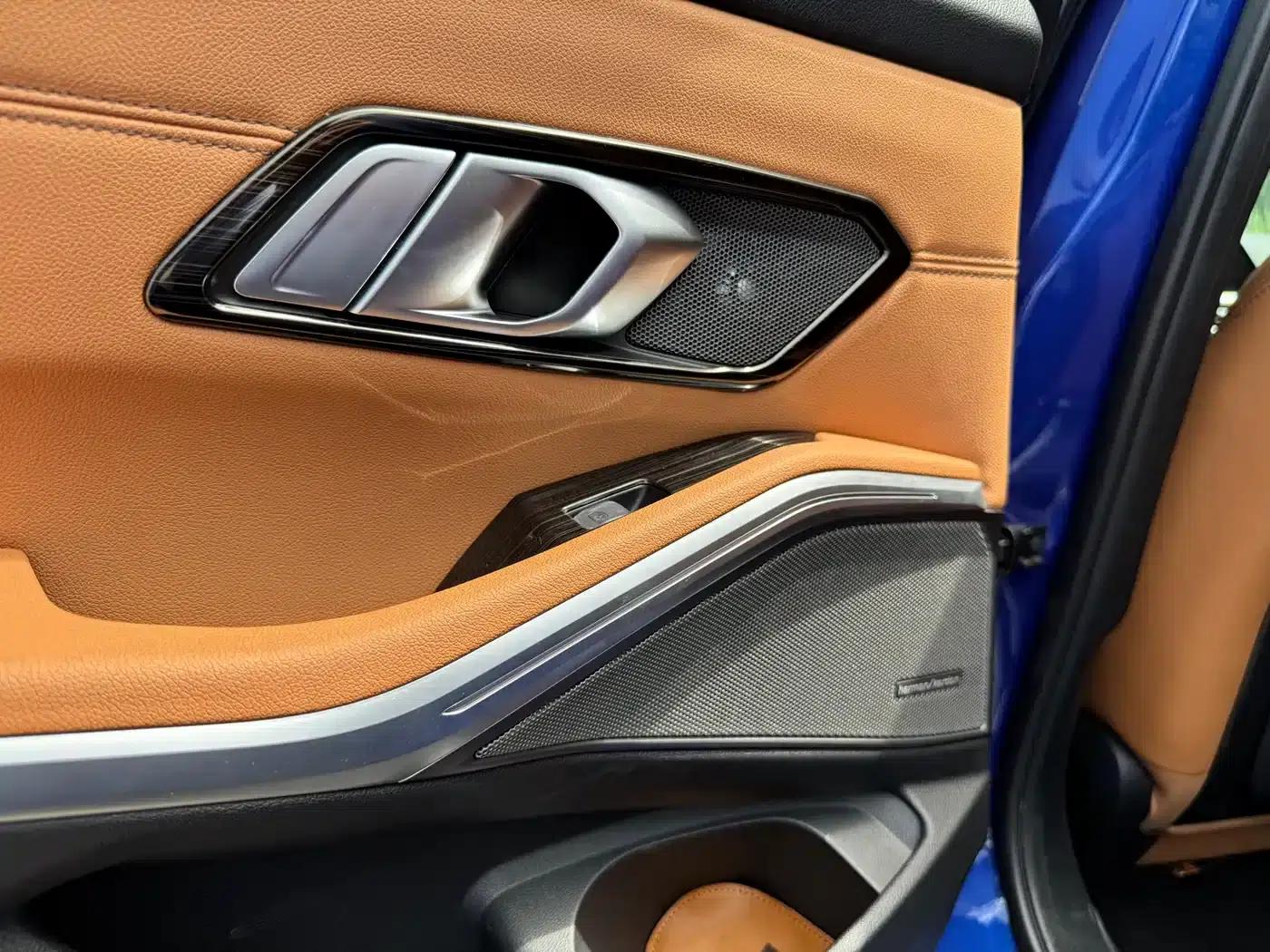 2020 BMW 3 Series 325i M Sport Shadow Edition — миниатюра 9