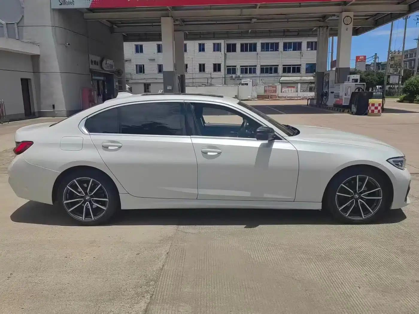 2020 BMW 3 Series 325Li M Sport Package — миниатюра 4