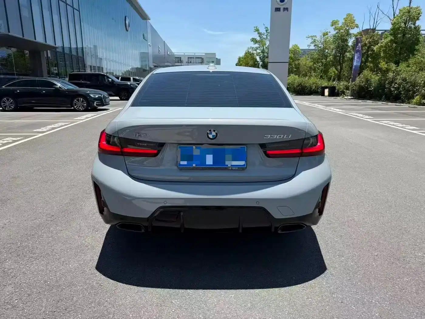 2026 BMW 3 Series 330Li M Sport Shadow Edition — миниатюра 14
