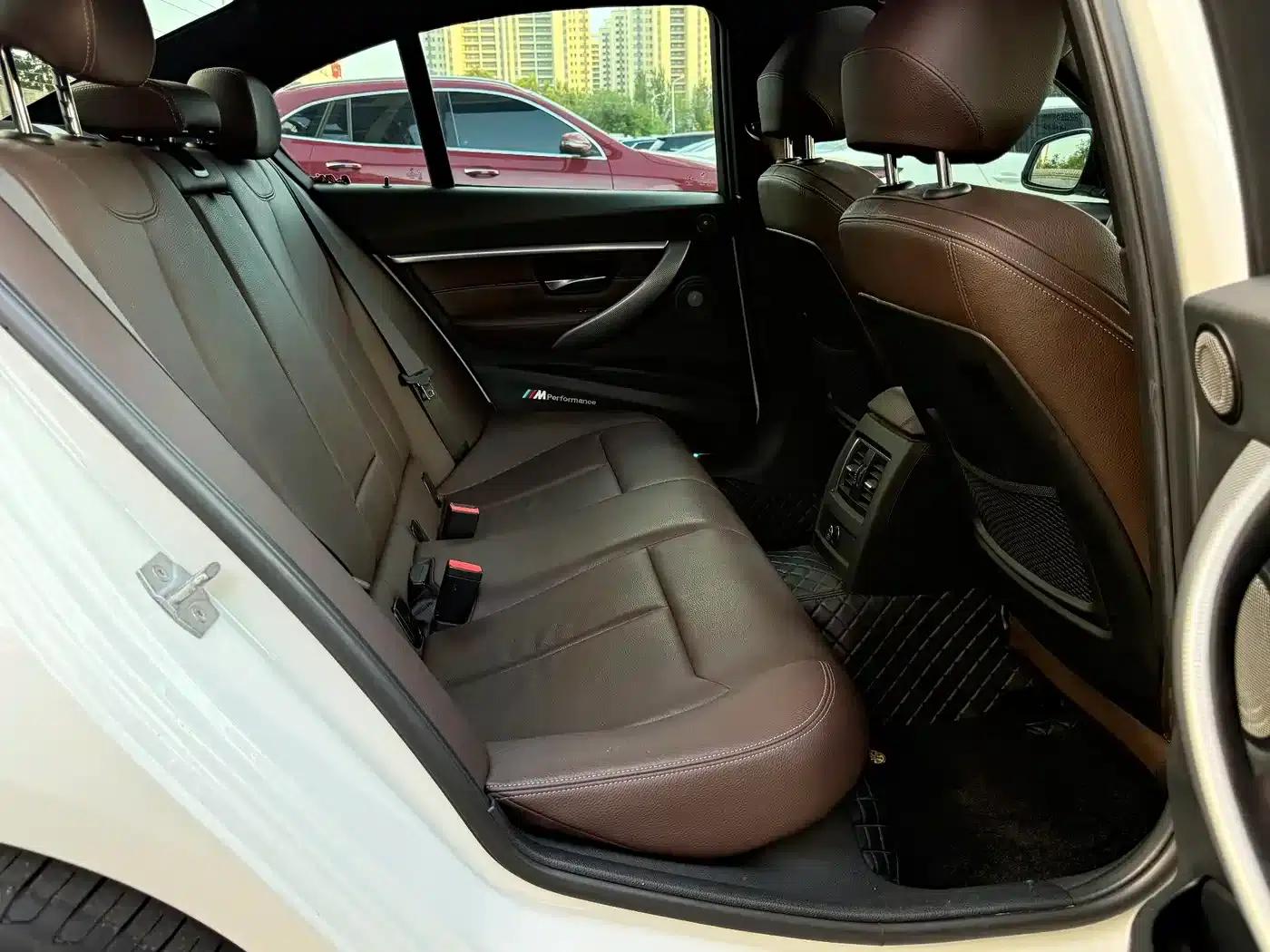2019 BMW 3 Series 320i M Sport Shadow Edition — миниатюра 18