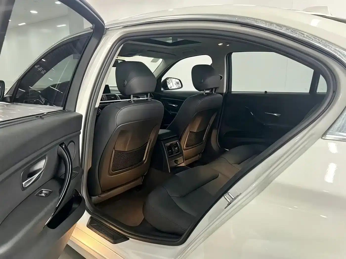 2016 BMW 3 Series 320Li Fashion Edition — миниатюра 9