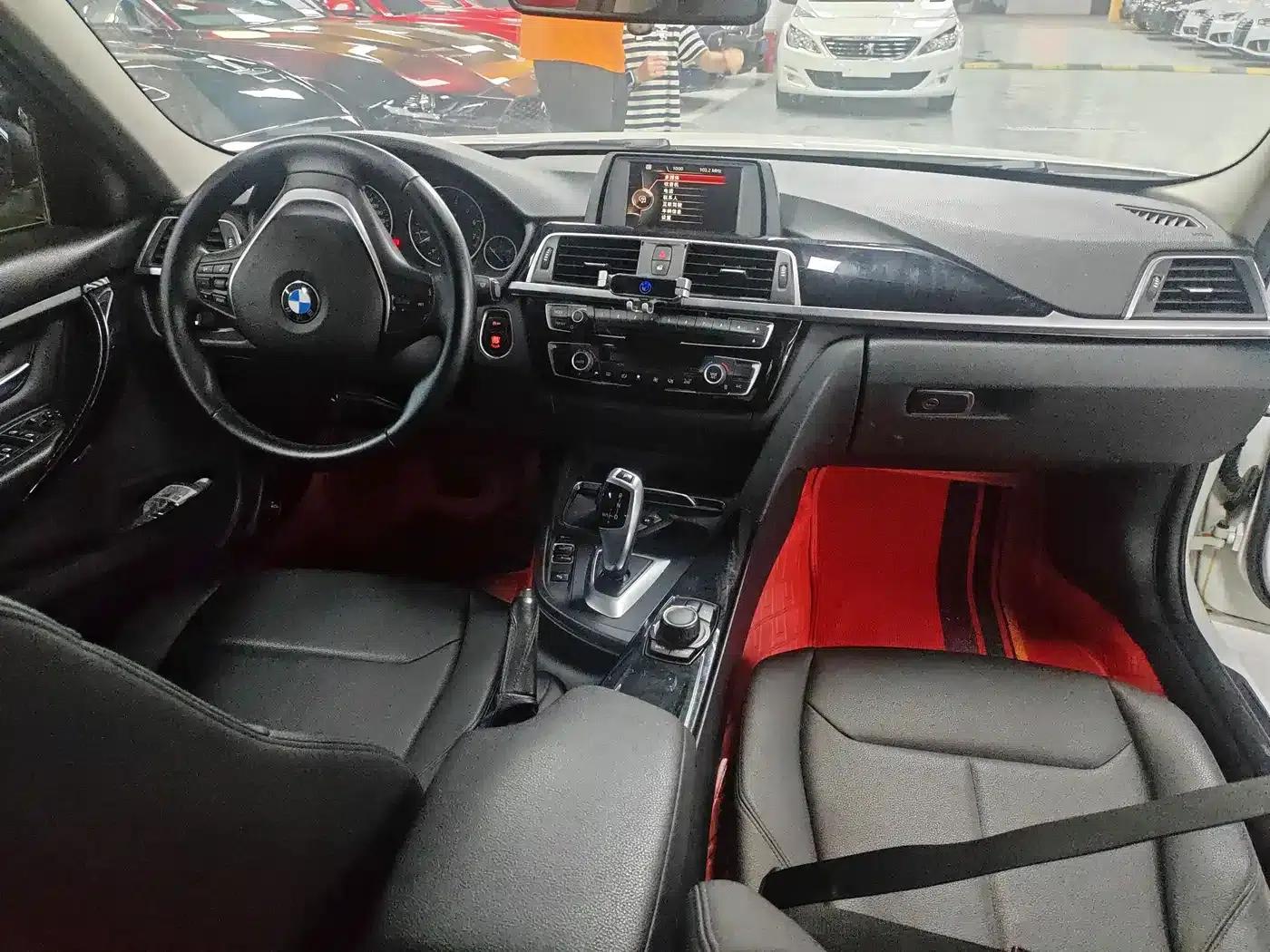 2017 BMW 3 Series 320Li Fashion Edition — миниатюра 4