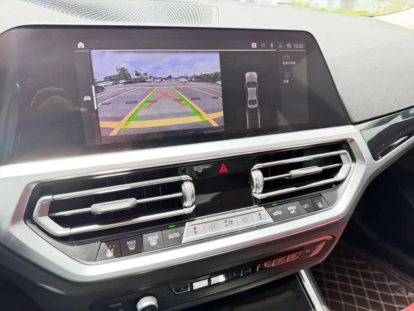 2022 BMW 3 Series Facelift 320Li M Sport Package — миниатюра 14
