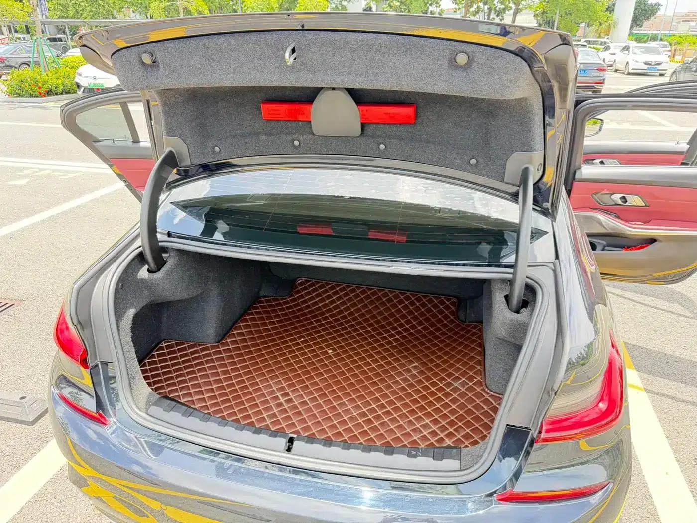 2022 BMW 3 Series Facelift 320Li M Sport Package — миниатюра 19
