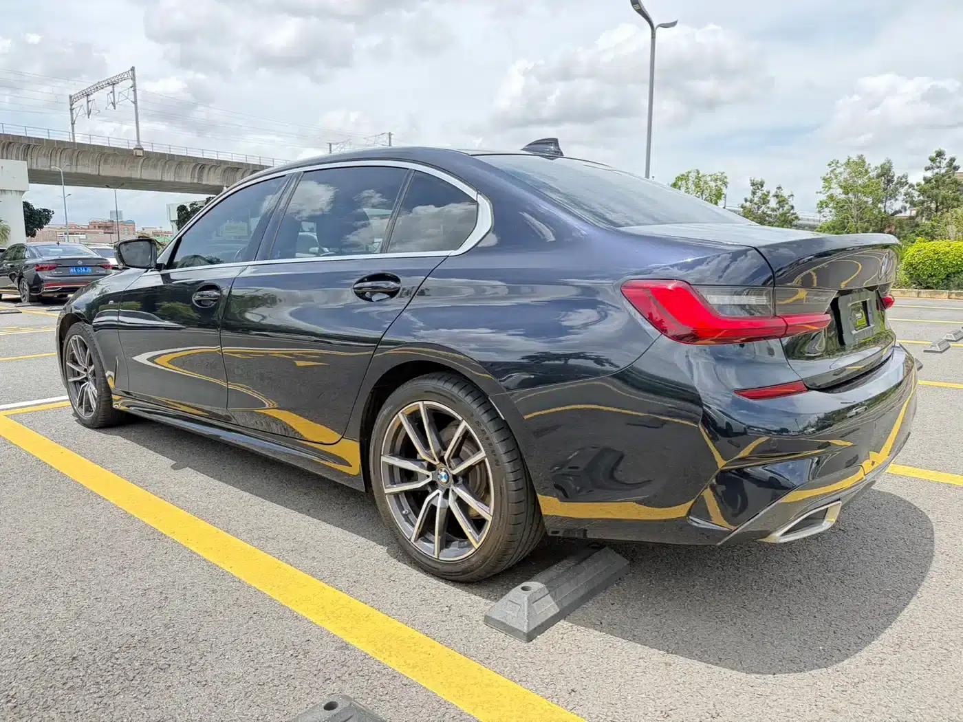 2022 BMW 3 Series Facelift 320Li M Sport Package — миниатюра 6