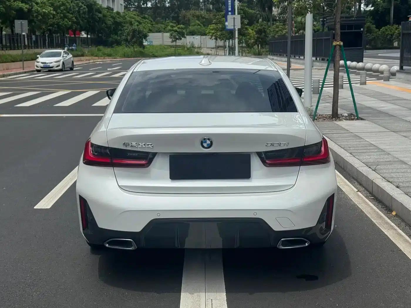 2024 BMW 3 Series 325i M Sport Package — миниатюра 3