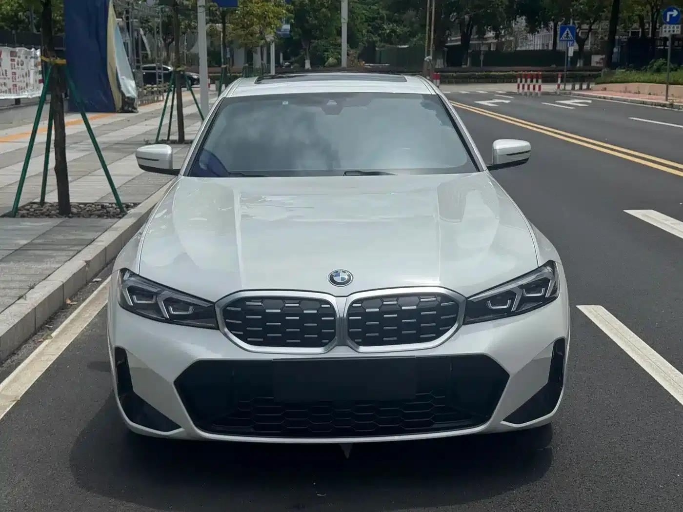2024 BMW 3 Series 325i M Sport Package — миниатюра 4