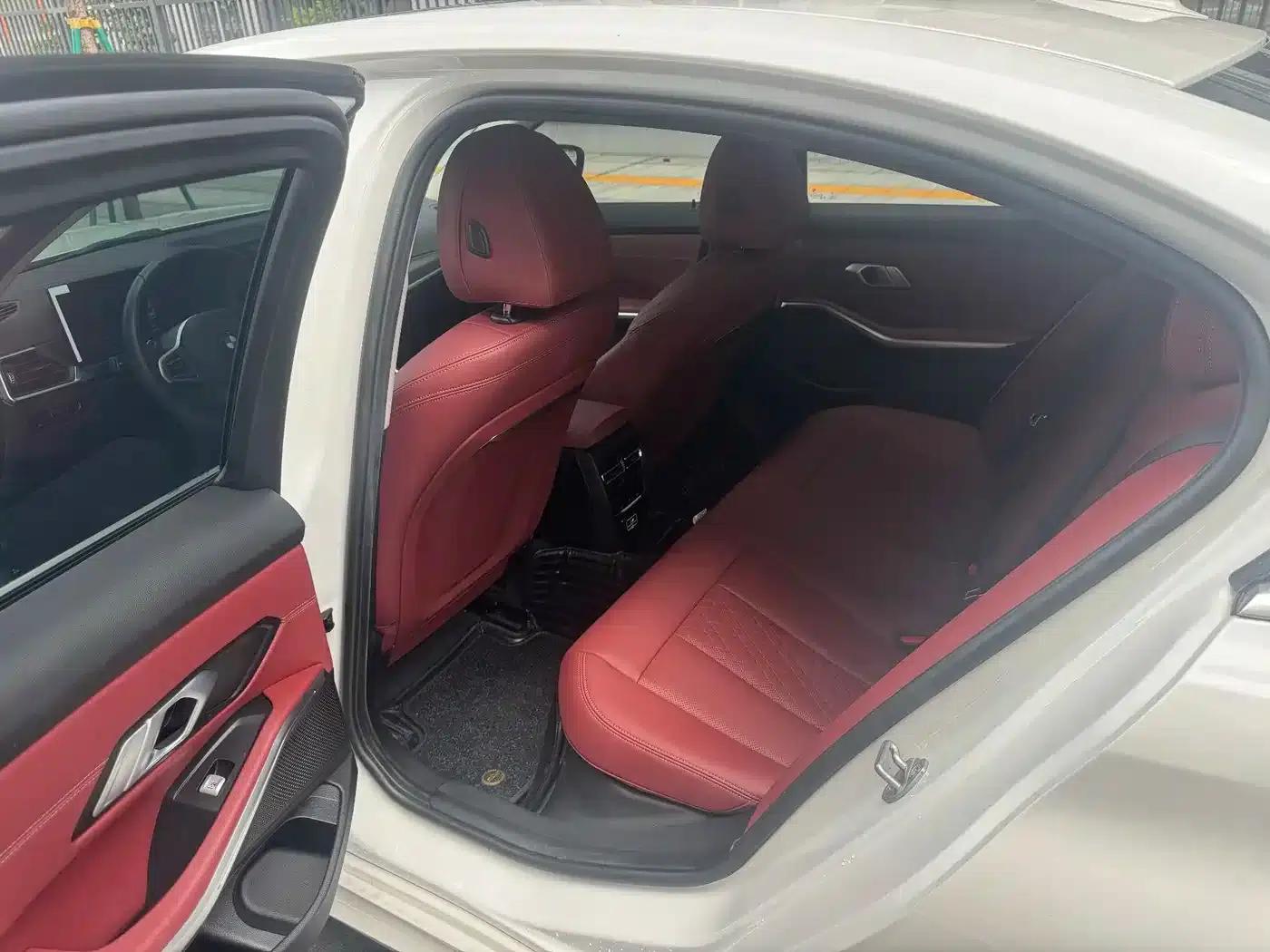 2024 BMW 3 Series 325i M Sport Package — миниатюра 10