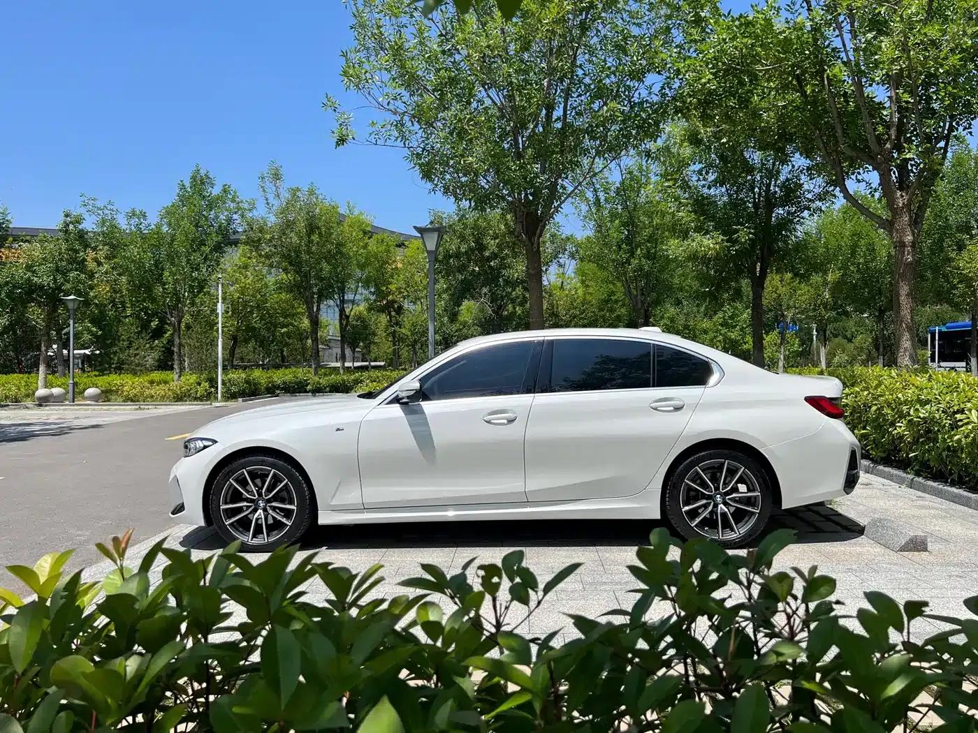 2023 BMW 3 Series 320Li M Sport Package — миниатюра 4