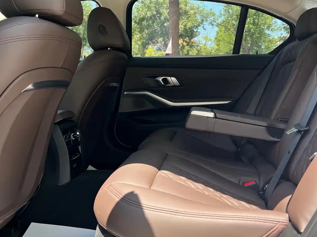 2023 BMW 3 Series 320Li M Sport Package — миниатюра 8