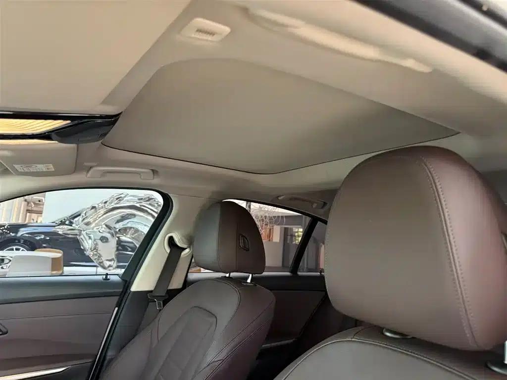 2021 BMW 3 Series Facelift 320i Sport Package — миниатюра 6
