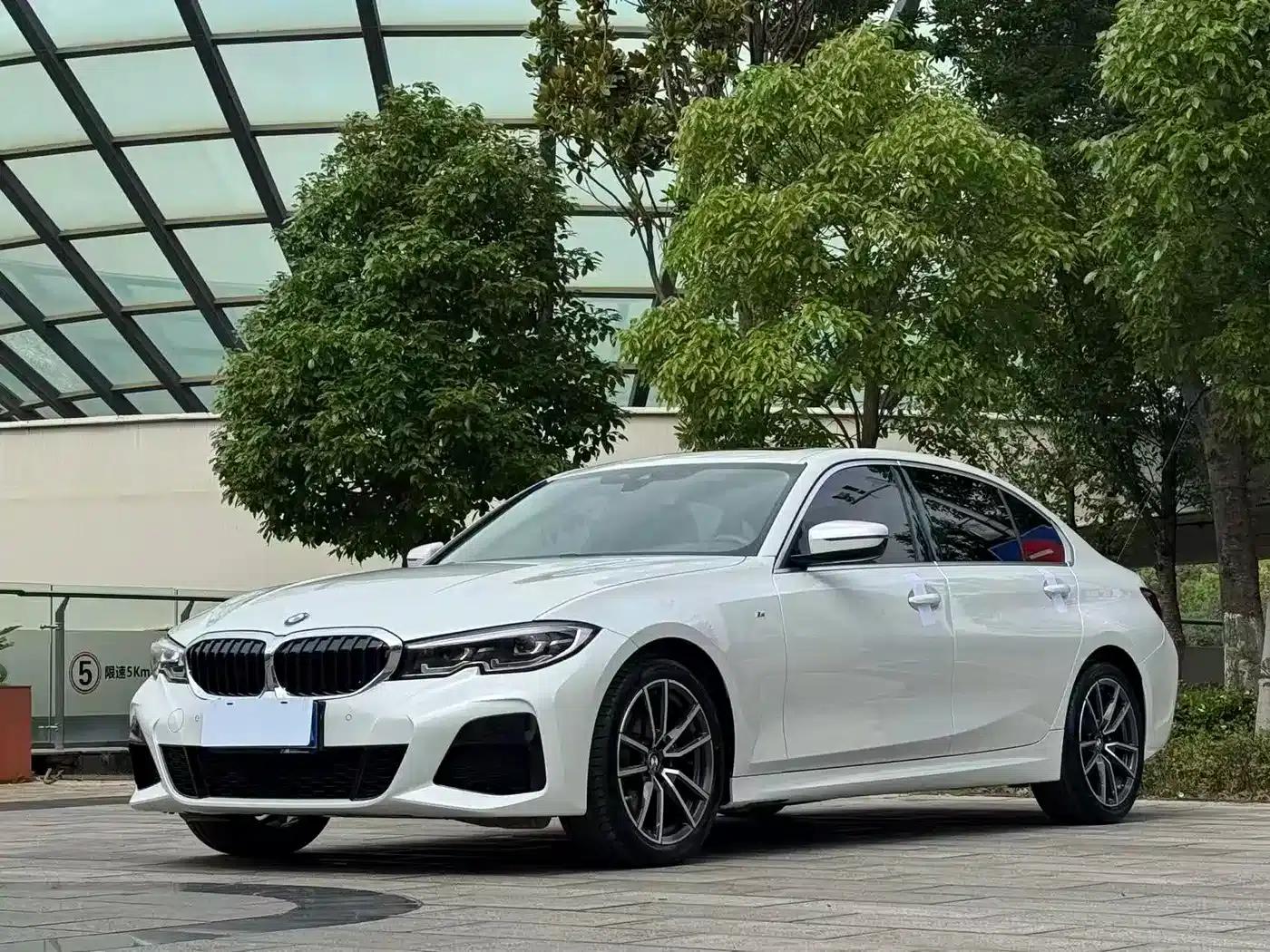 2022 BMW 3 Series 325Li M Sport Package — миниатюра 1