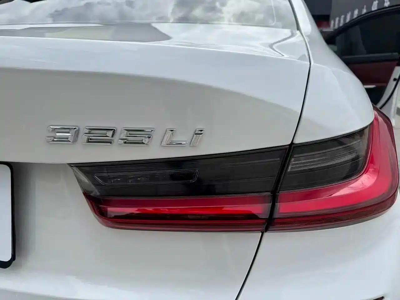 2022 BMW 3 Series 325Li M Sport Package — миниатюра 36