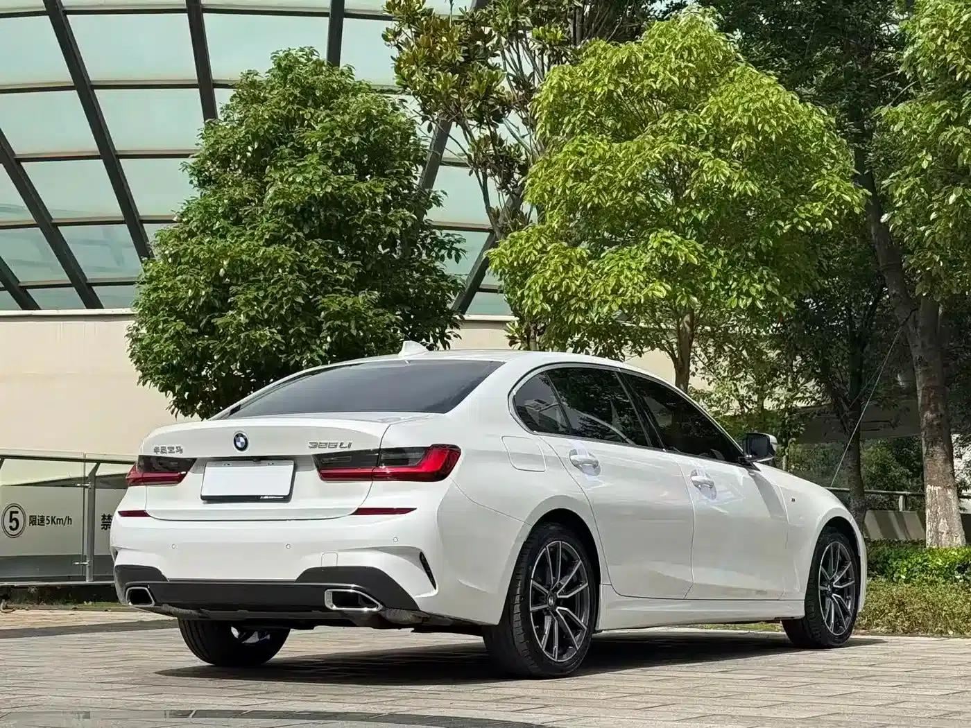 2022 BMW 3 Series 325Li M Sport Package — миниатюра 9