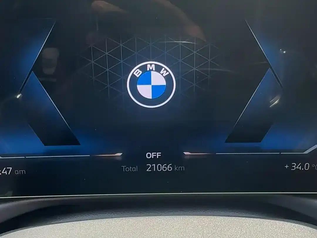 2023 BMW 3 Series 320Li M Sport Package — миниатюра 5