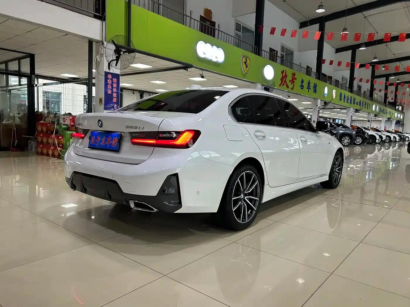 2023 BMW 3 Series 325Li M Sport Package — миниатюра 11