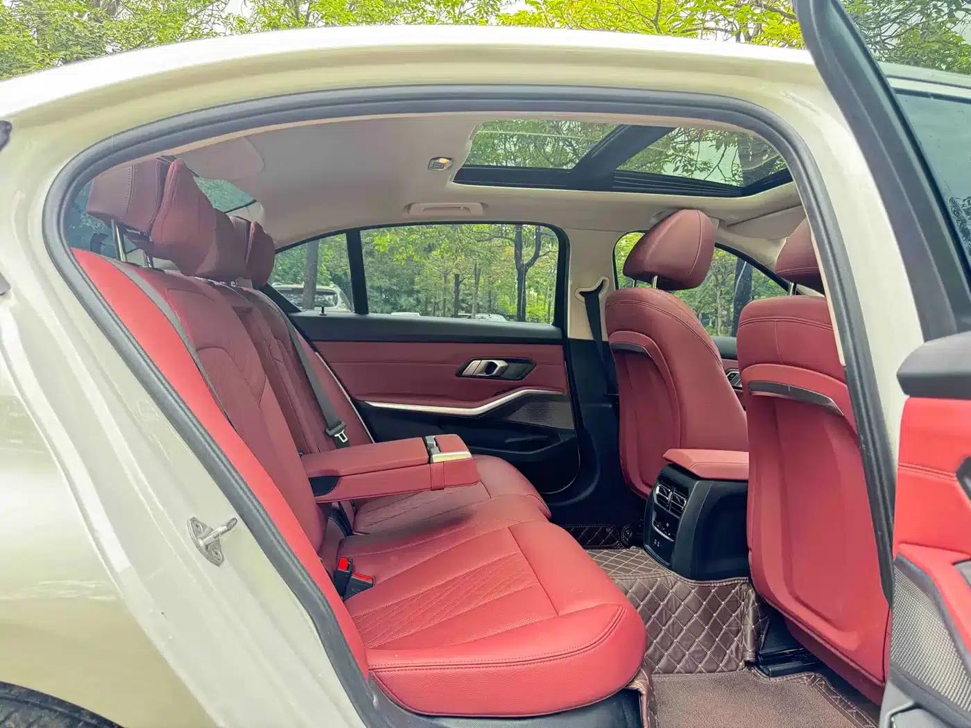 2023 BMW 3 Series 320Li M Sport Package — миниатюра 11