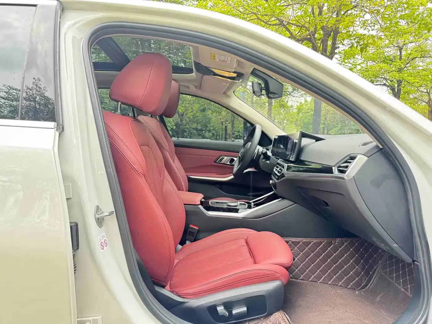2023 BMW 3 Series 320Li M Sport Package — миниатюра 12
