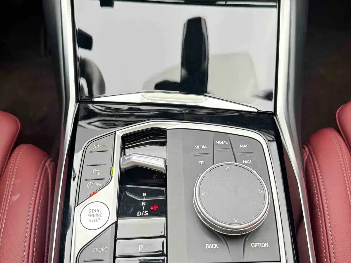 2023 BMW 3 Series 320Li M Sport Package — миниатюра 16